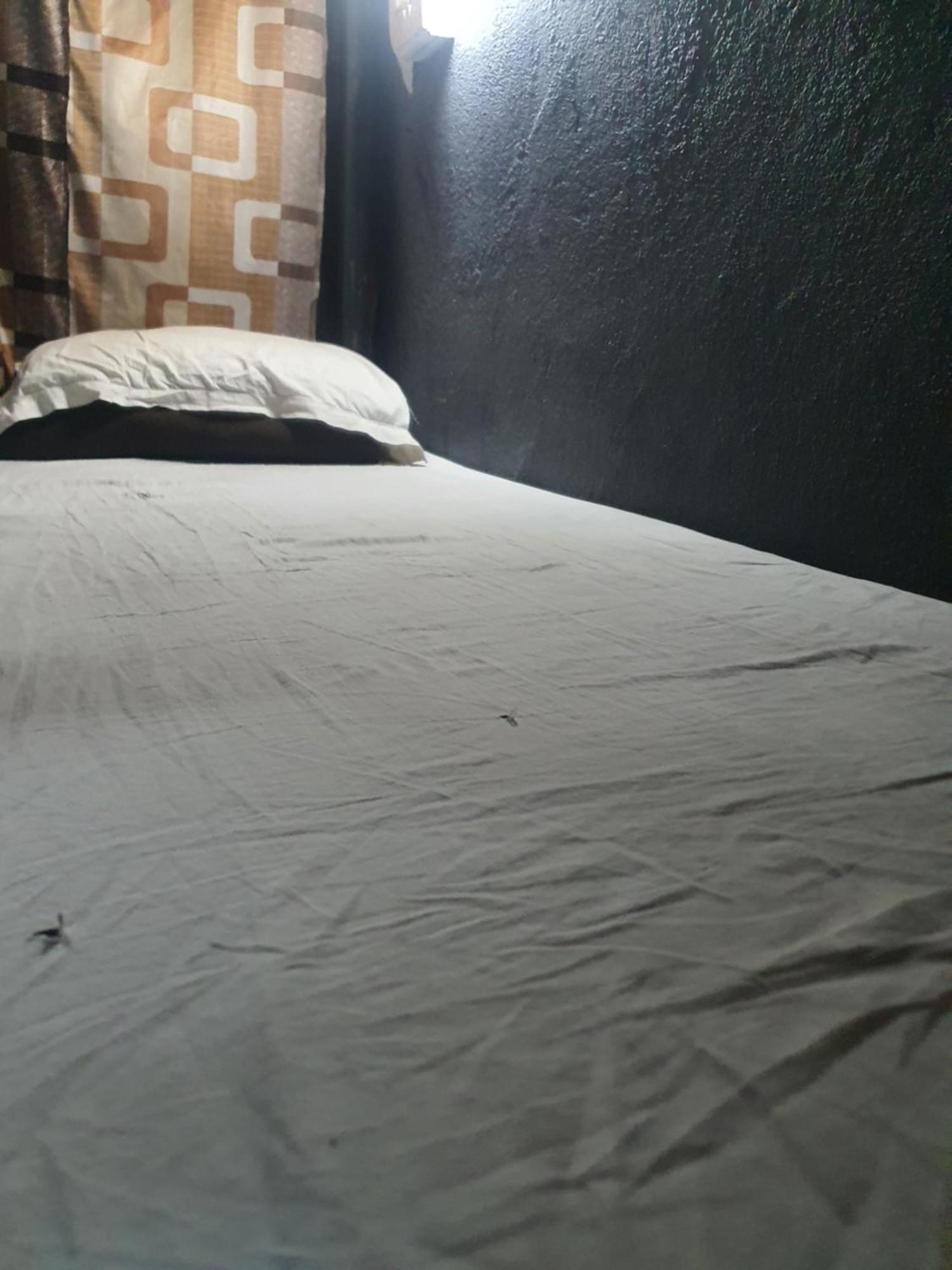 Bapuji Dormitory Hostel Мумбай Екстериор снимка