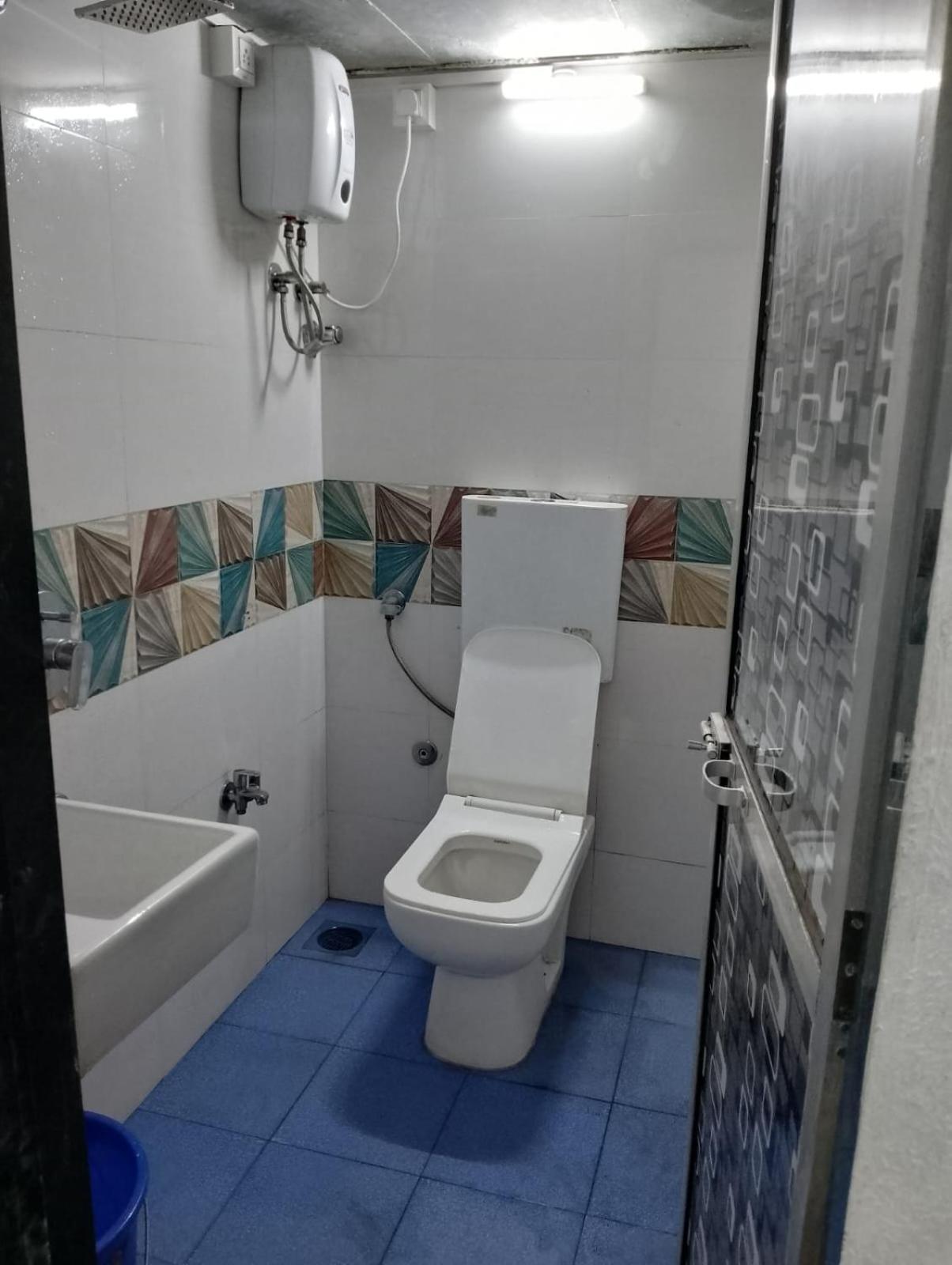 Bapuji Dormitory Hostel Мумбай Екстериор снимка